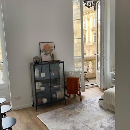 Grand Balcon Place Des Terreaux Лион Экстерьер фото